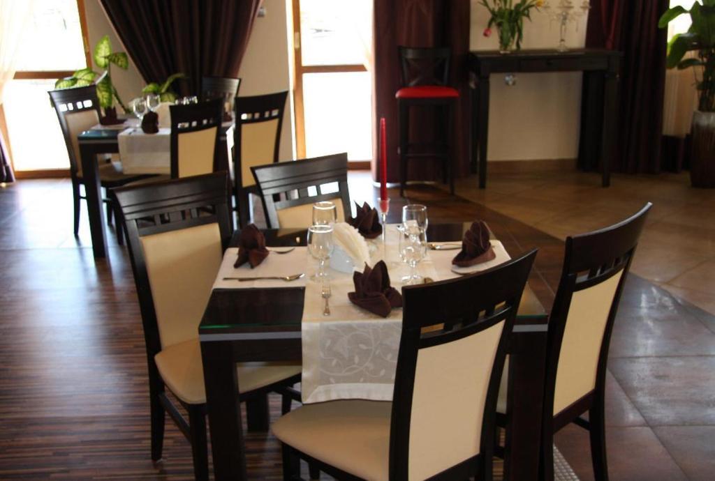 Hotel Wasik Krogulcza Luaran gambar